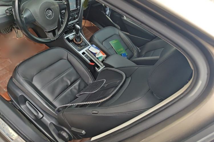 Used Volkswagen Passat 2014 1.8TSI DSG Prestige Edition Left Front Seat