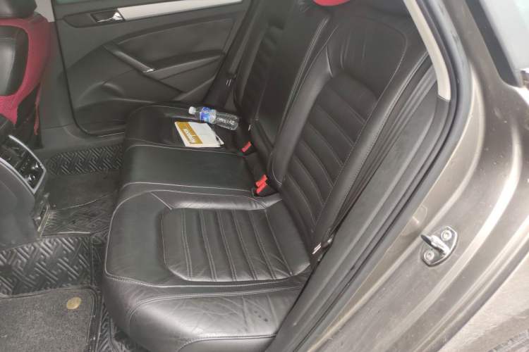 Used Volkswagen Passat 2014 1.8TSI DSG Prestige Edition Left Rear Seat