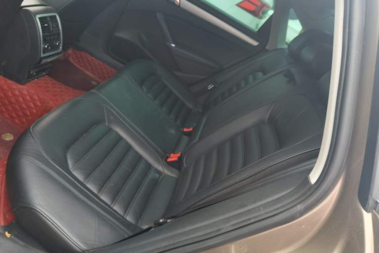 Used Volkswagen Passat 2014 1.8TSI DSG Prestige Edition Left Rear Seat