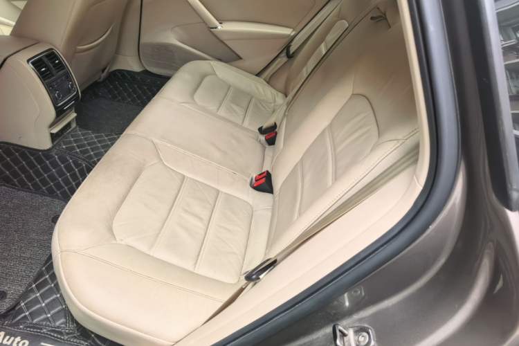 Used Volkswagen Passat 2014 1.8TSI DSG Prestige Edition Left Rear Seat