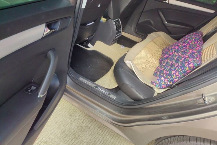 Used Volkswagen Passat 2014 1.8TSI DSG Prestige Edition Left Rear Seat