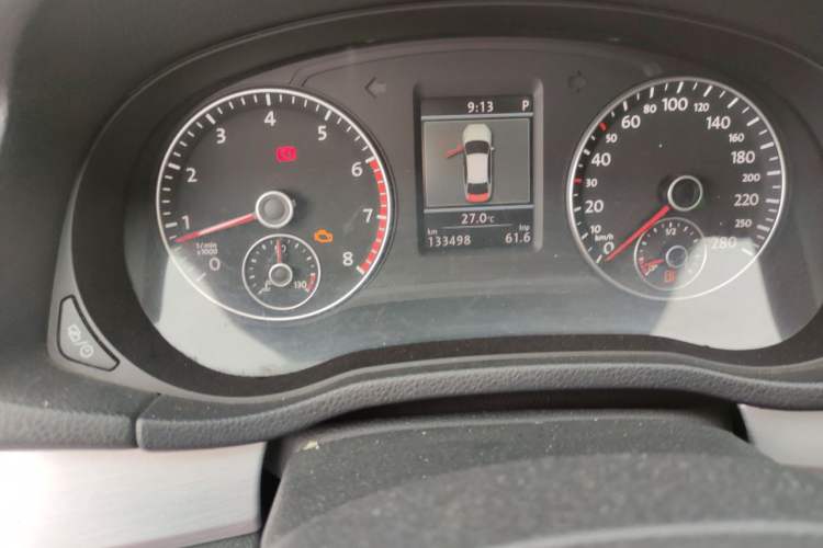 Used Volkswagen Passat 2014 1.8TSI DSG Prestige Edition Odometer Close Up