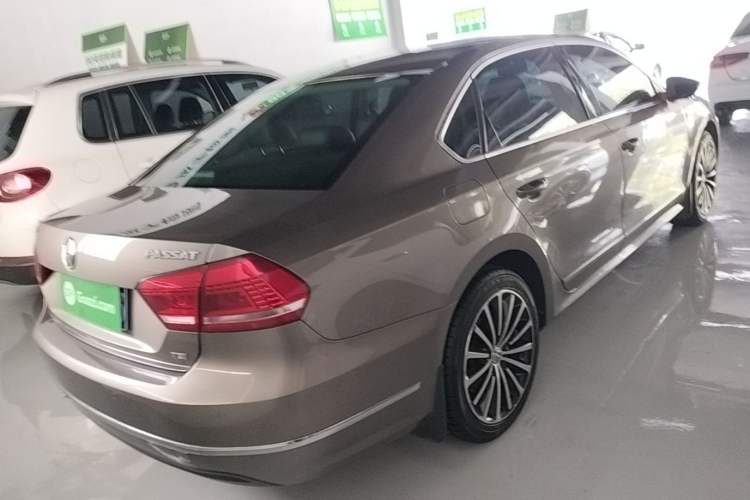 Used Volkswagen Passat 2014 1.8TSI DSG Prestige Edition Rear Right 45 Deg
