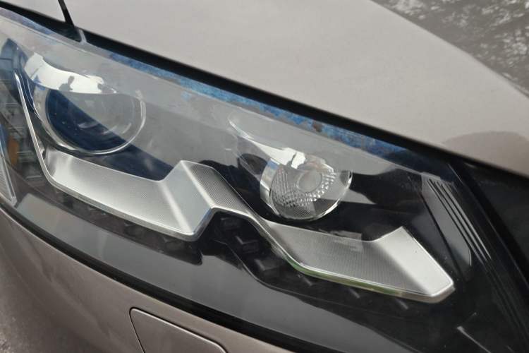 Used Volkswagen Passat 2014 2.0 TSI DSG Prestige Navigation Edition Right Front Headlight