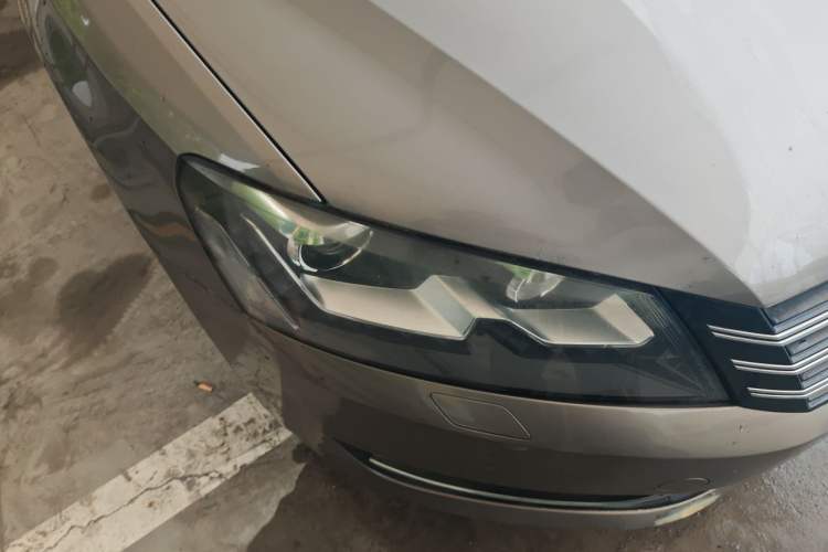 Used Volkswagen Passat 2014 1.8TSI DSG Prestige Edition Right Front Headlight