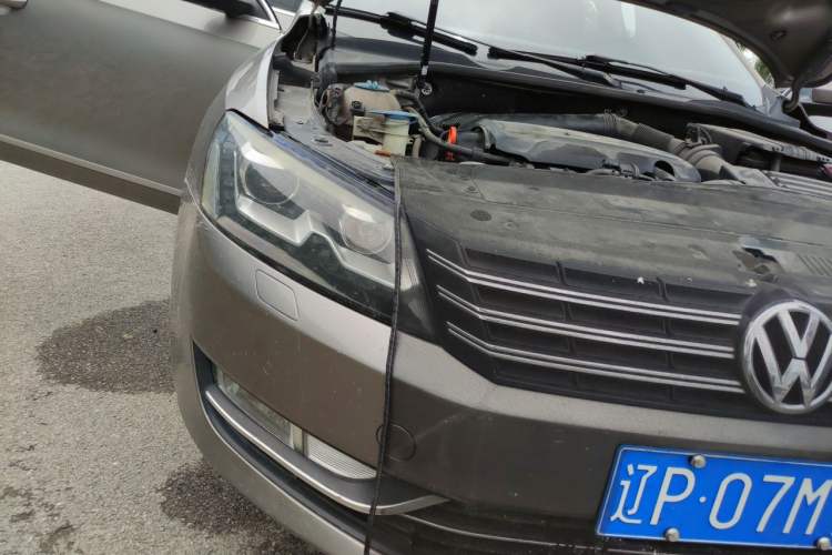 Used Volkswagen Passat 2014 1.8TSI DSG Prestige Edition Right Front Headlight