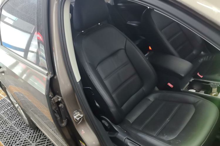 Used Volkswagen Passat 2014 1.8TSI DSG Luxury Edition Right Front Seat