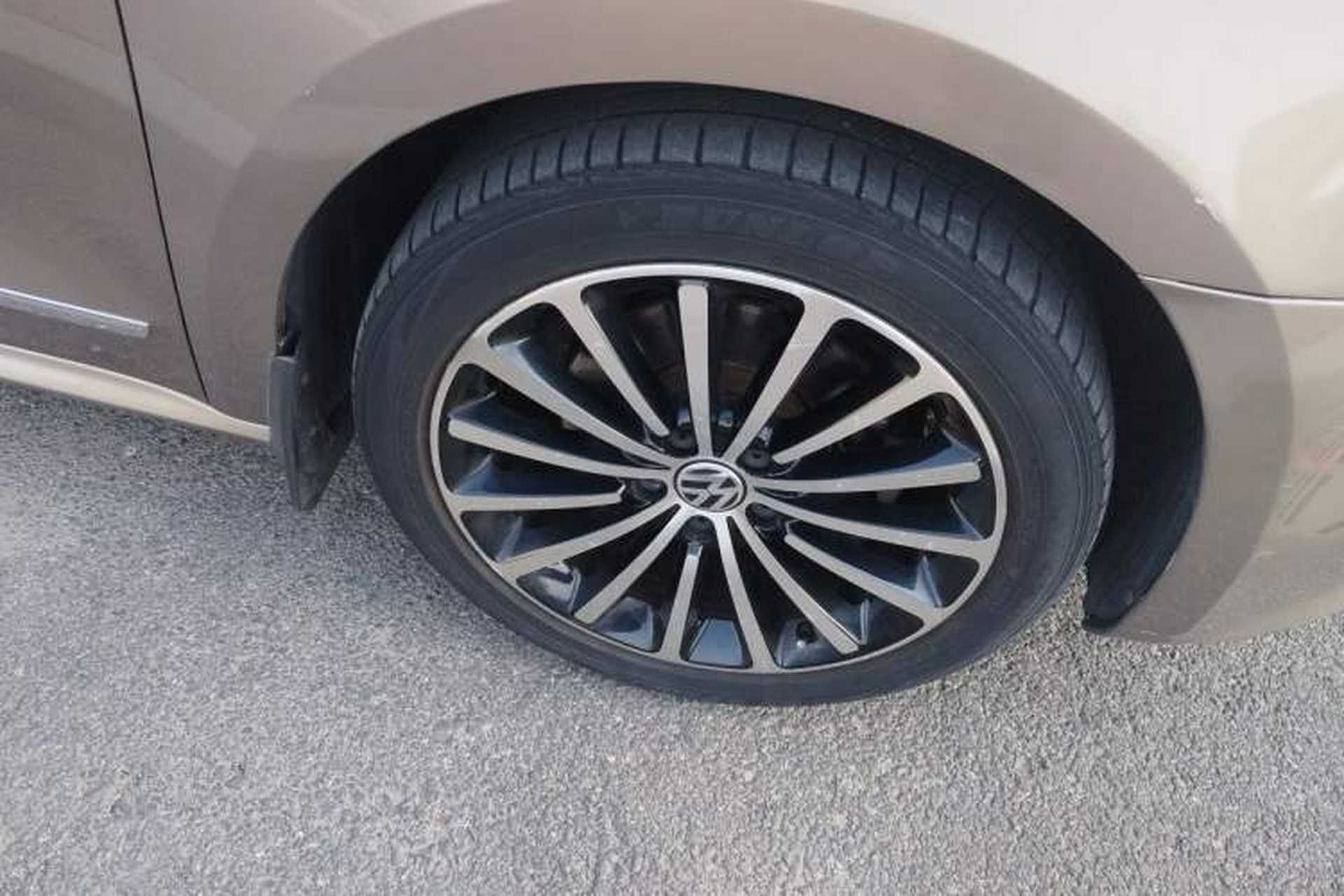 Used Volkswagen Passat 2014 2.0 TSI DSG Prestige Navigation Edition Right Front Wheel Hub