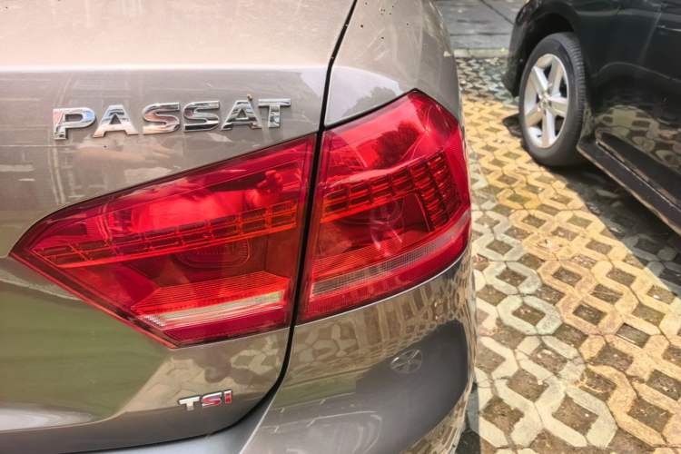 Used Volkswagen Passat 2014 1.8TSI DSG Prestige Edition Right Rear Taillight