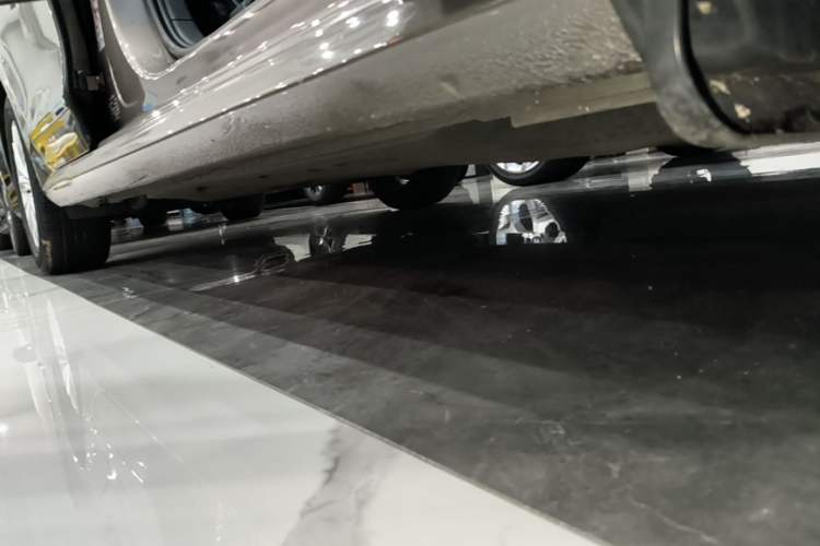 Used Volkswagen Passat 2014 1.8TSI DSG Prestige Edition Right Side Sill