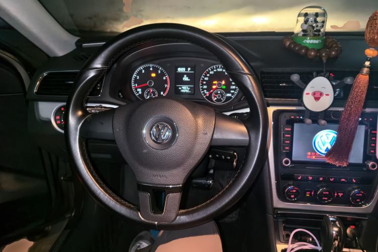 Used Volkswagen Passat 2014 1.8TSI DSG Prestige Edition Steering Wheel