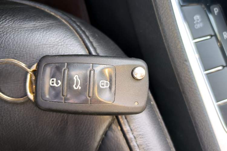 Used Volkswagen Passat 2014 1.8TSI DSG Prestige Edition Vehicle Key