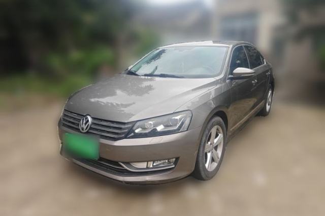 Ojetý Volkswagen Passat 2014 1.8TSI DSG Prestige Edition