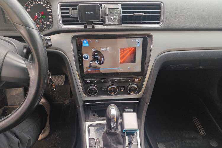 Used Volkswagen Passat 2014 1.8TSI DSG Prestige Edition Audio And AC Panel