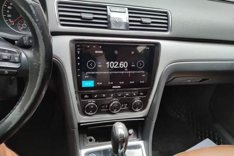 Used Volkswagen Passat 2014 2.0 TSI DSG Prestige Navigation Edition Audio And AC Panel