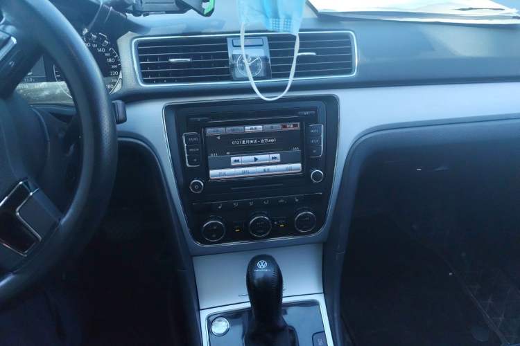 Used Volkswagen Passat 2014 2.0 TSI DSG Prestige Edition Audio And AC Panel