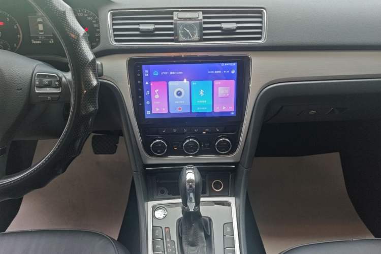 Used Volkswagen Passat 2014 1.8TSI DSG Prestige Edition Audio And AC Panel