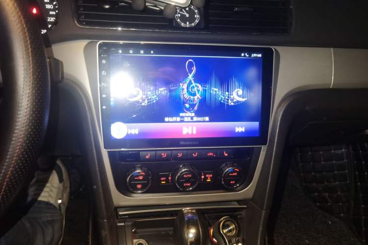 Used Volkswagen Passat 2014 1.8TSI DSG Prestige Edition Audio And AC Panel