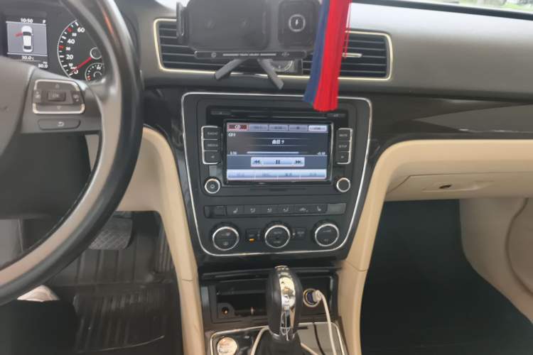Used Volkswagen Passat 2014 2.0 TSI DSG Prestige Edition Audio And AC Panel