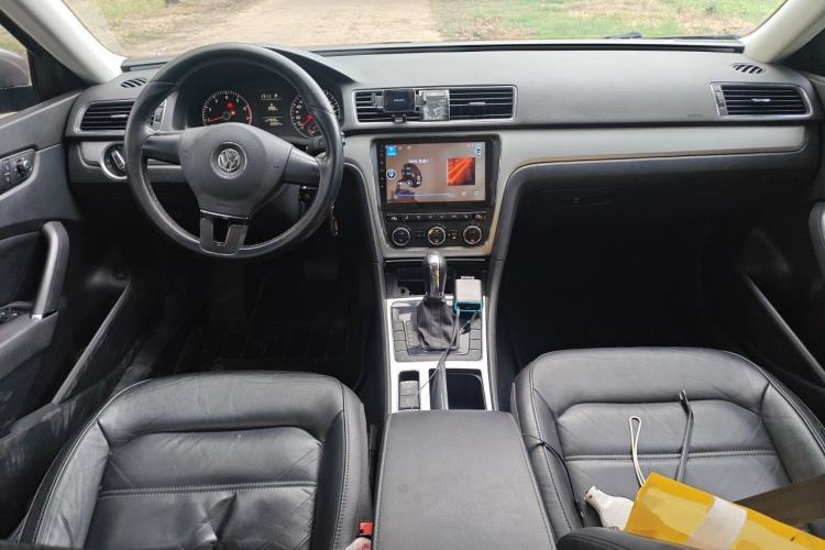 Used Volkswagen Passat 2014 1.8TSI DSG Prestige Edition Center Console