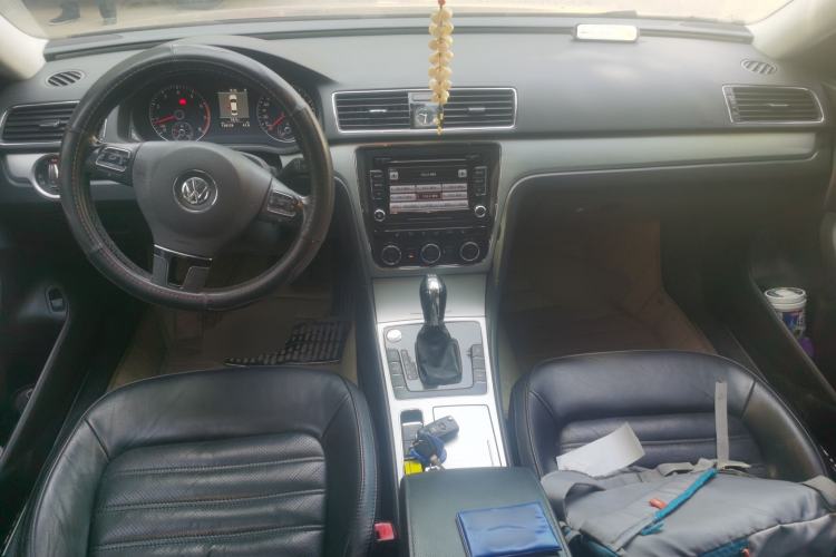 Used Volkswagen Passat 2014 1.8TSI DSG Prestige Edition Center Console