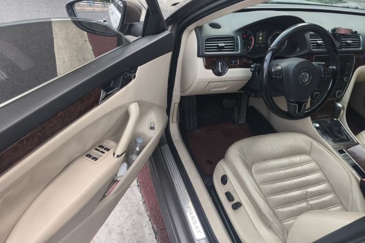 Used Volkswagen Passat 2014 1.8TSI DSG Prestige Edition Driver Seat