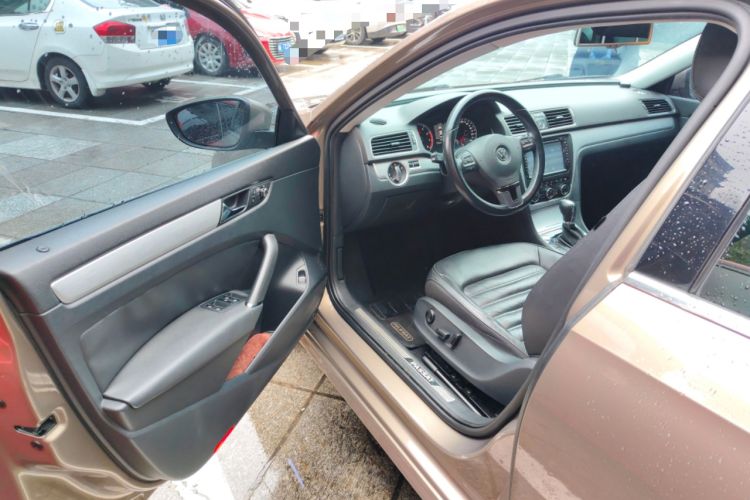 Used Volkswagen Passat 2014 1.8TSI DSG Prestige Edition Driver Seat