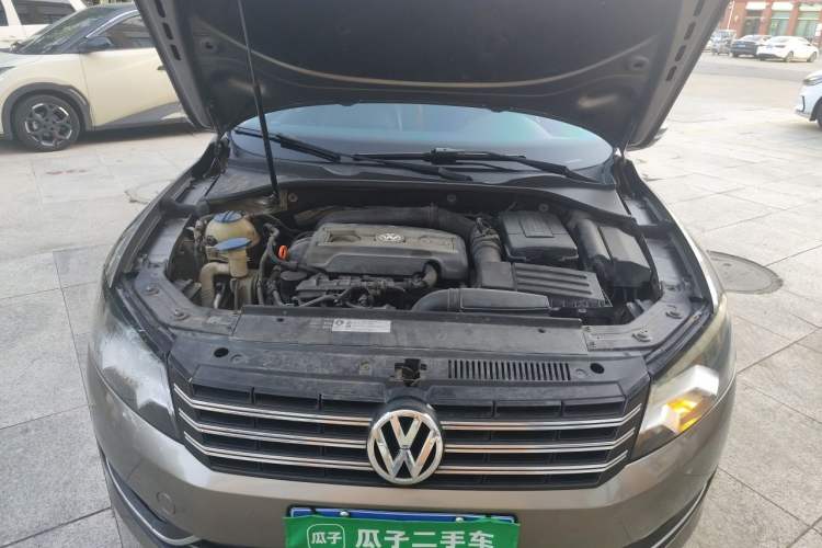Used Volkswagen Passat 2014 1.8TSI DSG Prestige Edition Engine Bay