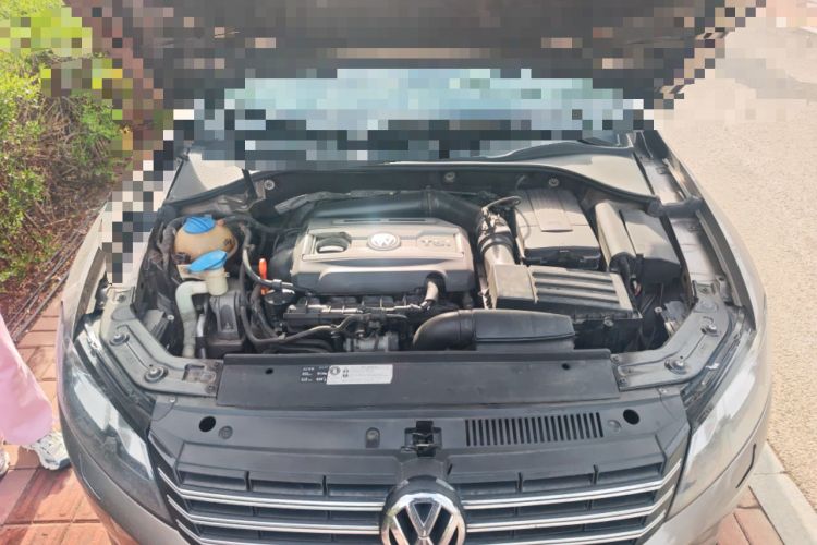 Used Volkswagen Passat 2014 1.8TSI DSG Prestige Navigation Edition Engine Bay
