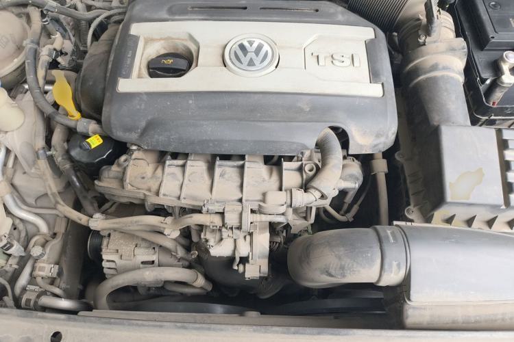 Used Volkswagen Passat 2014 1.8TSI DSG Prestige Navigation Edition Engine Bay