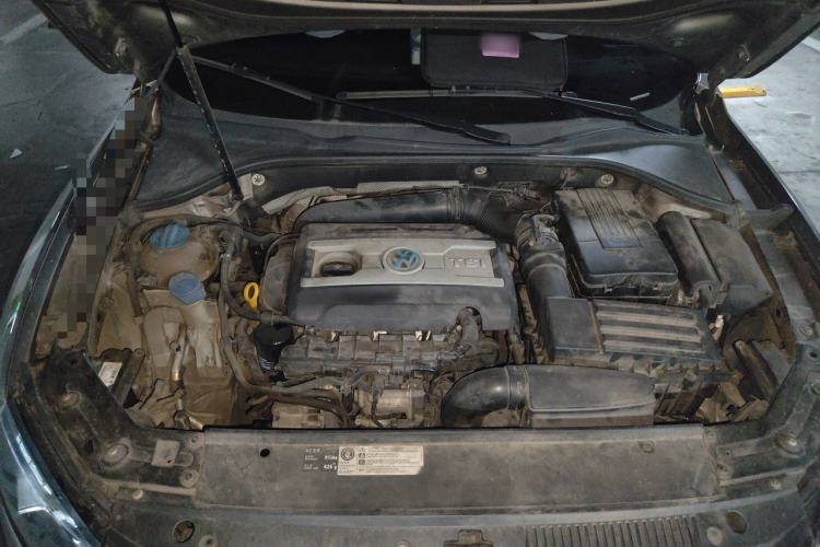 Used Volkswagen Passat 2014 1.8TSI DSG Prestige Edition Engine Bay