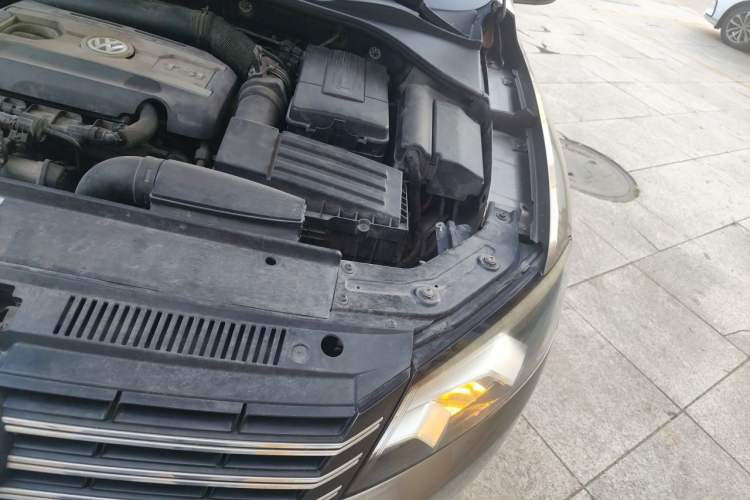Used Volkswagen Passat 2014 1.8TSI DSG Prestige Edition Engine Bay Left