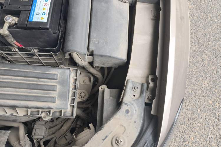 Used Volkswagen Passat 2014 1.8TSI DSG Prestige Navigation Edition Engine Bay Left