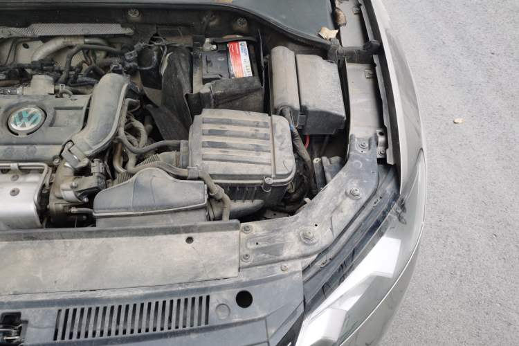 Used Volkswagen Passat 2014 1.4TSI DSG Prestige Edition Engine Bay Left