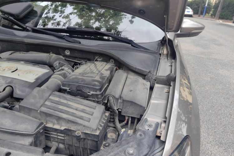 Used Volkswagen Passat 2014 1.8TSI DSG Prestige Edition Engine Bay Left