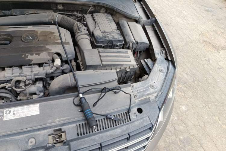 Used Volkswagen Passat 2014 1.8TSI DSG Prestige Edition Engine Bay Left