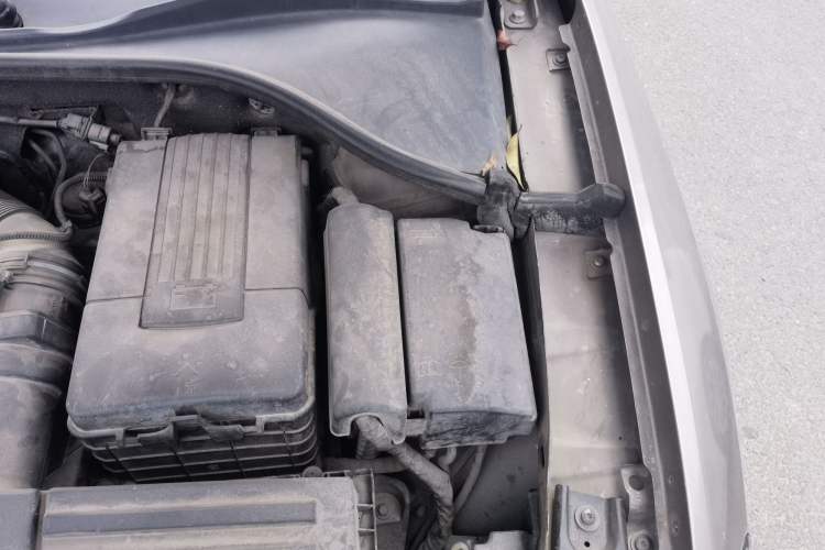 Used Volkswagen Passat 2014 1.8TSI DSG Prestige Edition Engine Bay Left