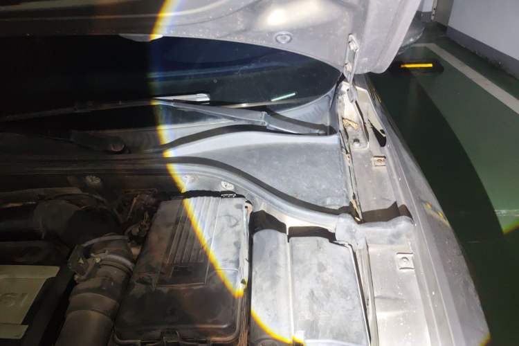 Used Volkswagen Passat 2014 1.8TSI DSG Prestige Edition Engine Bay Left
