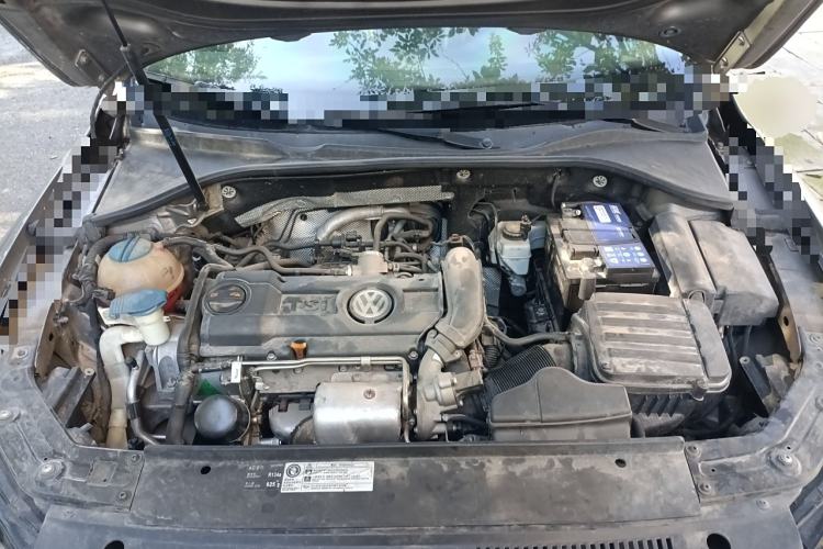 Used Volkswagen Passat 2014 1.4TSI Manual Luxury Edition Engine Bay