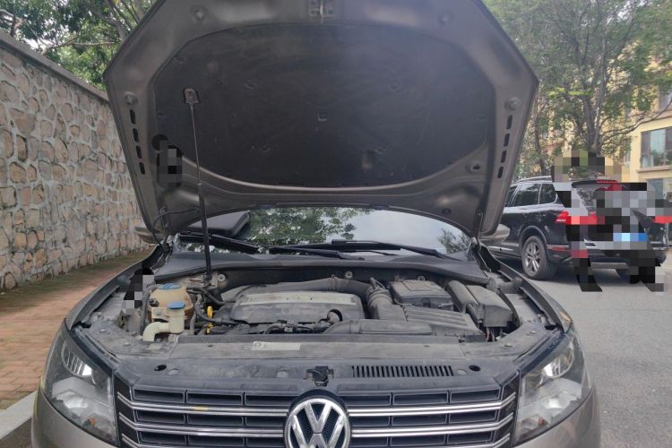 Used Volkswagen Passat 2014 1.8TSI DSG Prestige Edition Engine Bay