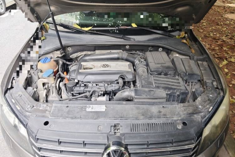 Used Volkswagen Passat 2014 1.8TSI DSG Prestige Edition Engine Bay