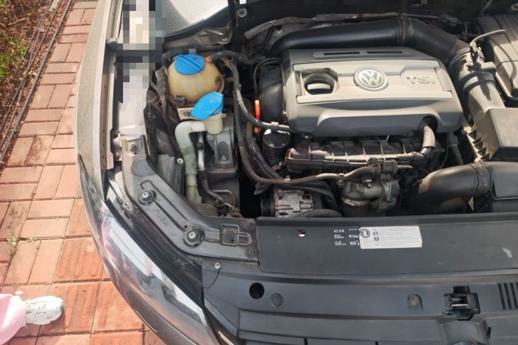 Used Volkswagen Passat 2014 1.8TSI DSG Prestige Navigation Edition Engine Bay Right