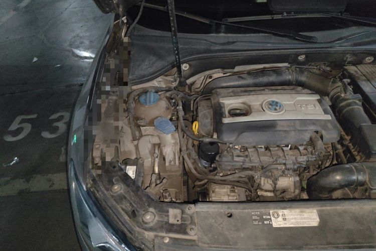 Used Volkswagen Passat 2014 1.8TSI DSG Prestige Edition Engine Bay Right