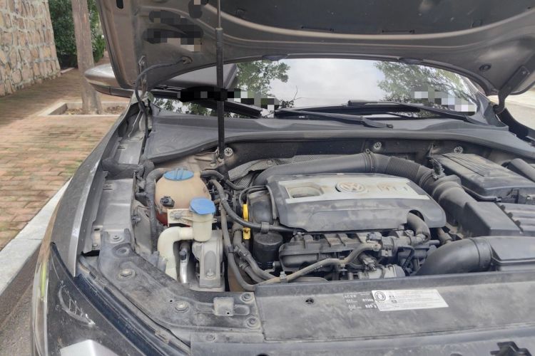 Used Volkswagen Passat 2014 1.8TSI DSG Prestige Edition Engine Bay Right