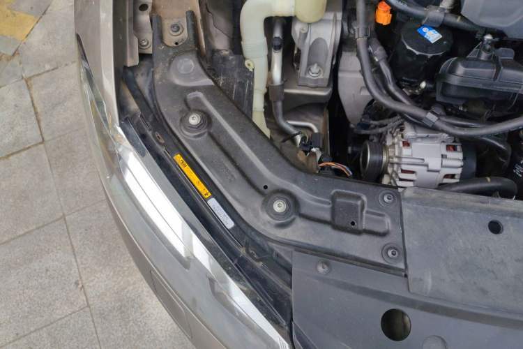 Used Volkswagen Passat 2014 1.8TSI DSG Prestige Edition Engine Bay Right