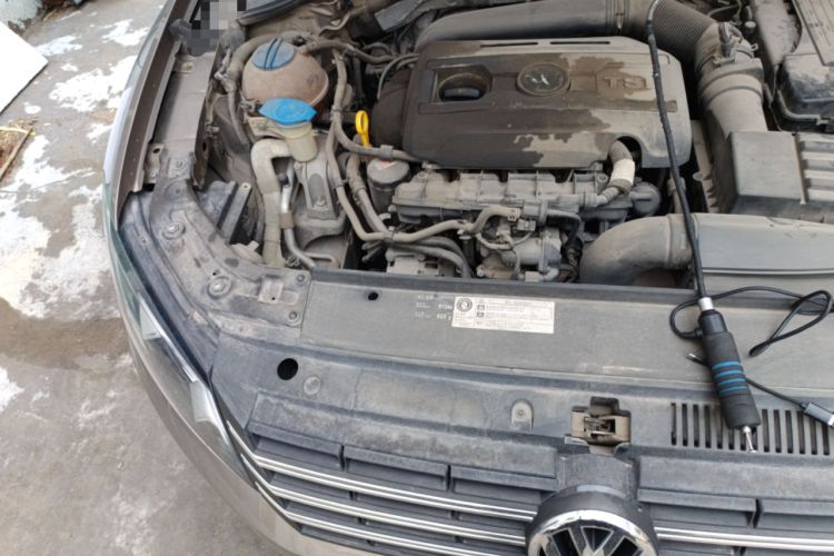 Used Volkswagen Passat 2014 1.8TSI DSG Prestige Edition Engine Bay Right