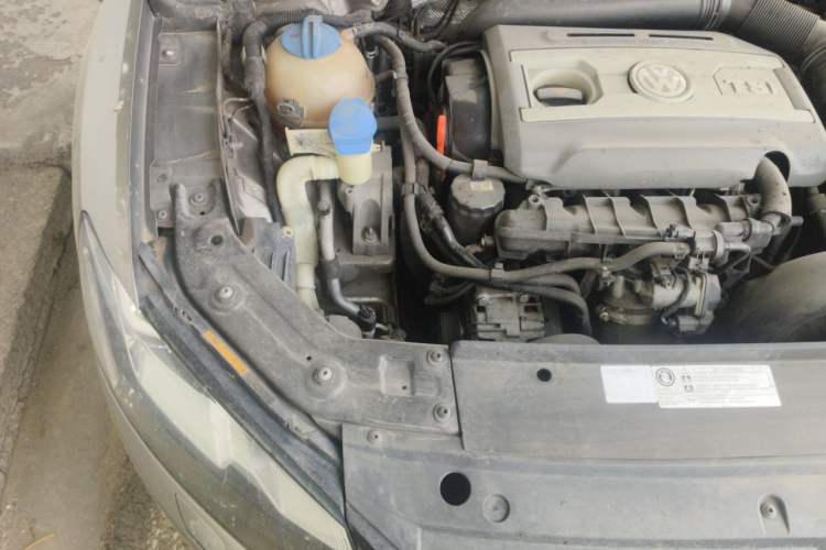 Used Volkswagen Passat 2014 1.8TSI DSG Prestige Edition Engine Bay Right