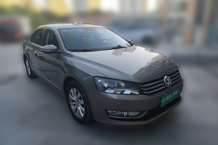 Used Volkswagen Passat 2014 1.8TSI DSG Prestige Edition Front Right 45 Deg