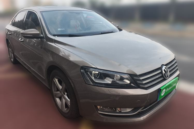 Used Volkswagen Passat 2014 1.8TSI DSG Prestige Edition Front Right 45 Deg