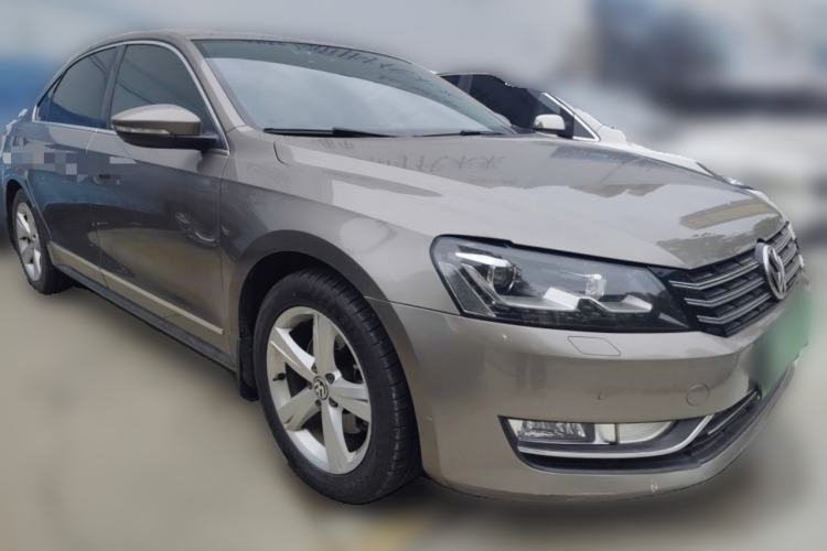 Used Volkswagen Passat 2014 1.8TSI DSG Prestige Edition Front Right 45 Deg